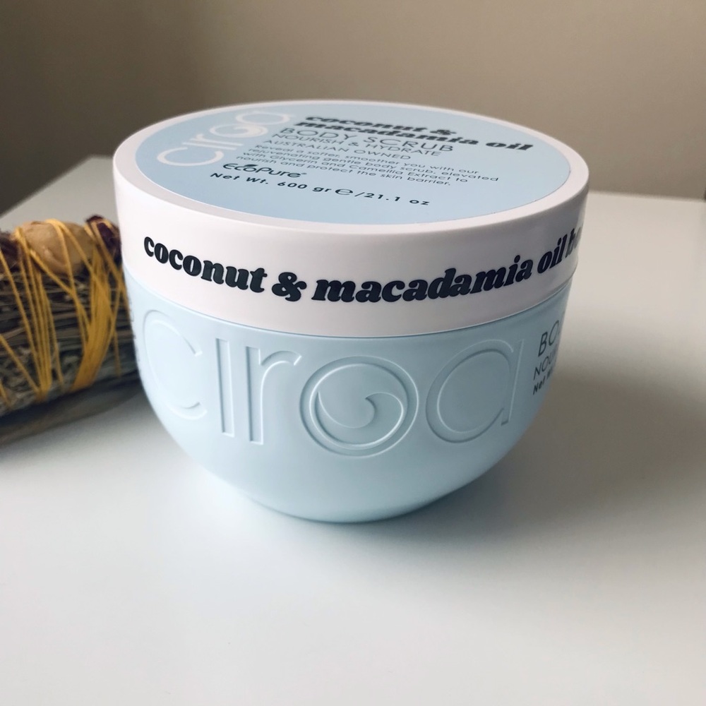 CIROA Body Scrub Coconut and Macadamia Oil, NWT, 15.8oz - Picture 3 of 9